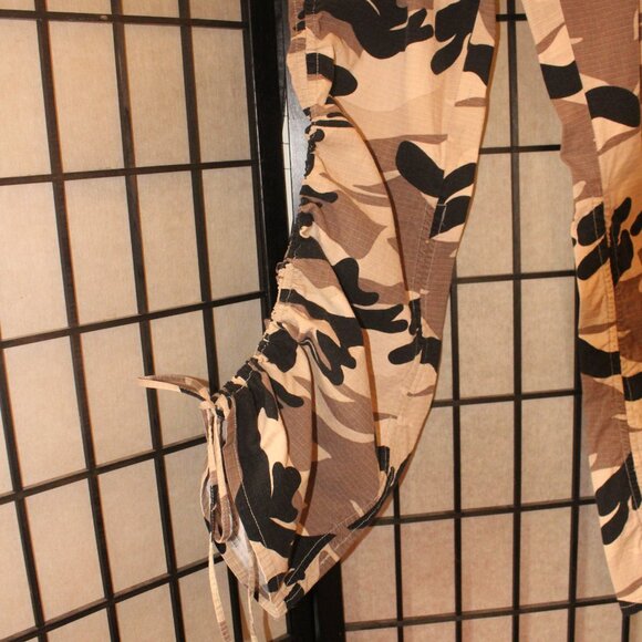 Women’s Vintage Pants - Y2K Low Rise Camo Pants/Capris 2000s Lazer Jeans sz. 13 - Picture 5 of 8